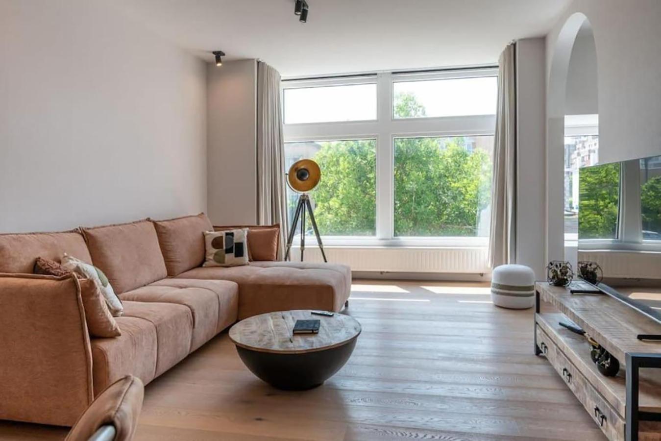 Renovated Art Deco Apartment With Vintage Elements Ostend Exterior photo